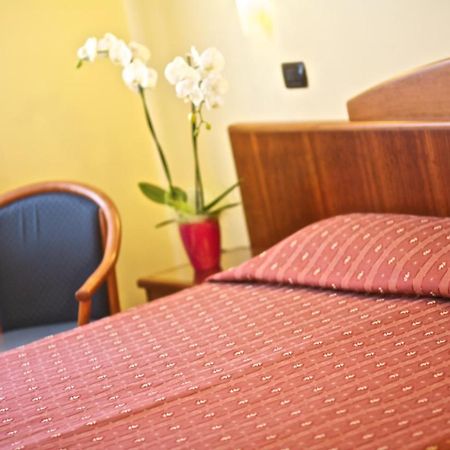 Lo Scacciapensieri Hotel & Restaurant Monteroni di Lecce Zewnętrze zdjęcie