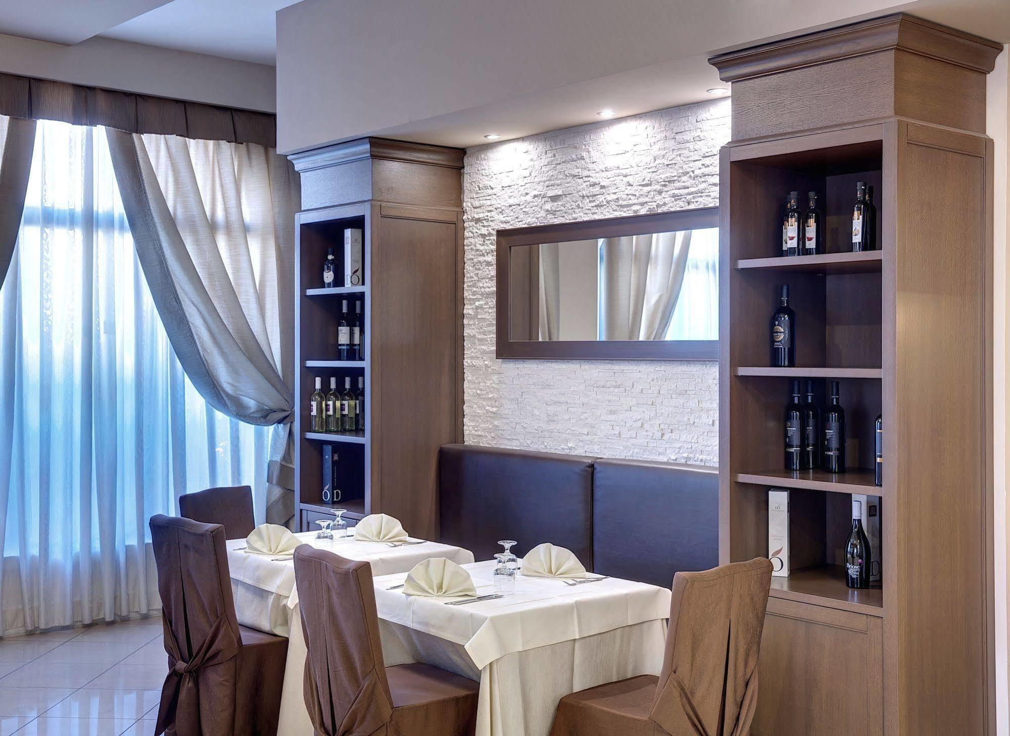 Lo Scacciapensieri Hotel & Restaurant Monteroni di Lecce Zewnętrze zdjęcie